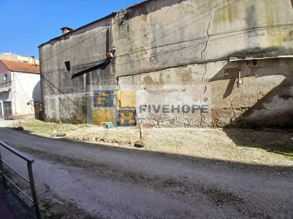 Moradia T2 para Venda em Sé Nova, Santa Cruz, Almedina e São Bartolomeu Foto 5