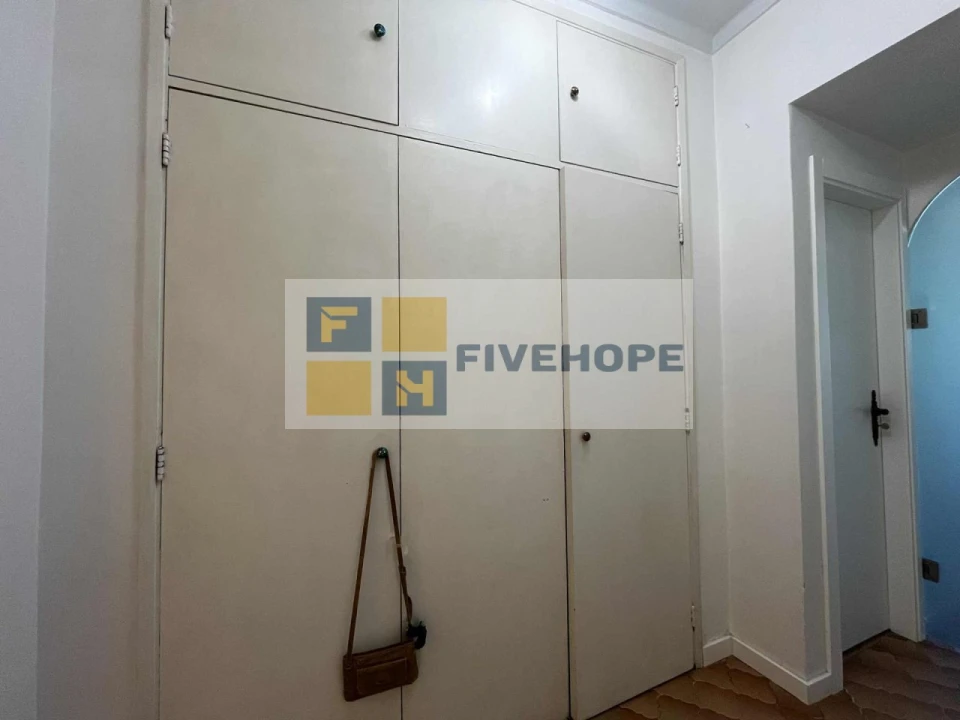 Moradia T4 para Venda em Santo Antonio dos Olivais Foto 9