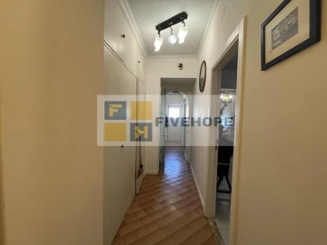 Moradia T4 para Venda em Santo Antonio dos Olivais