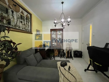 Moradia T4 para Venda em Santo Antonio dos Olivais