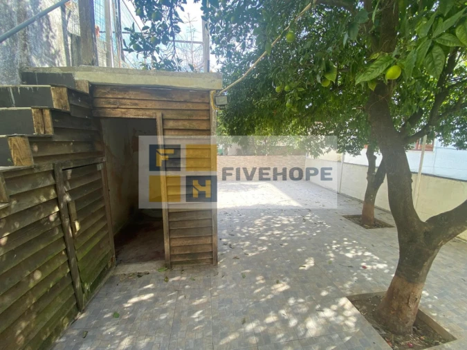 Moradia T4 para Venda em Santo Antonio dos Olivais Foto 2