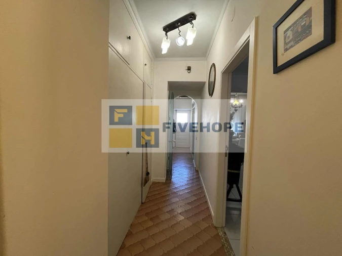 Moradia T4 para Venda em Santo Antonio dos Olivais Foto 6