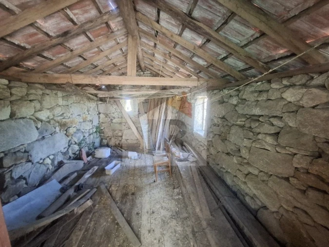 Moradia T3 para Venda em Valadares Foto 16