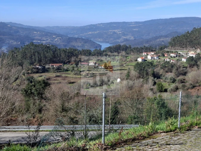 Moradia T3 para Venda em Valadares Foto 21