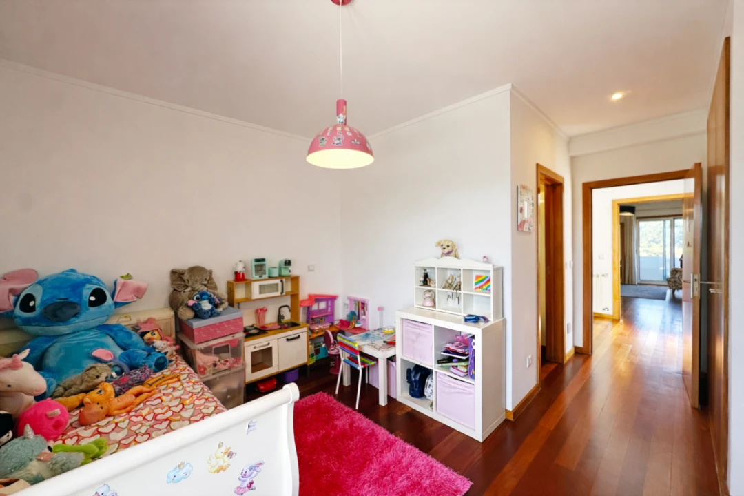 Moradia T4 para Venda em Castêlo da Maia Foto 37