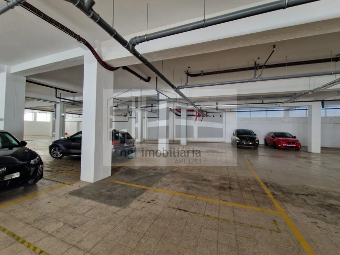 Loja para Arrendamento em Odivelas Foto 18