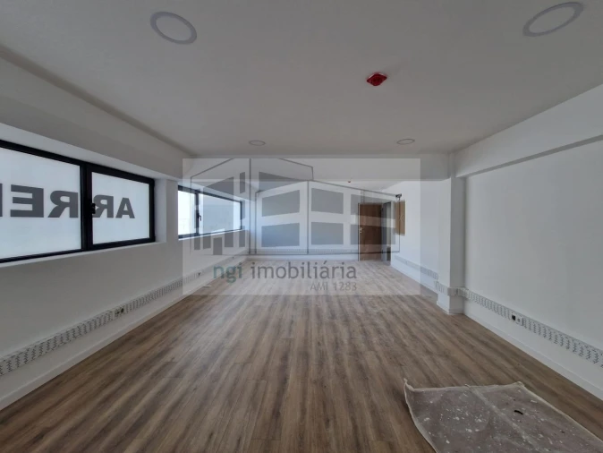 Loja para Arrendamento em Odivelas Foto 12