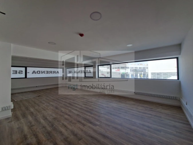 Loja para Arrendamento em Odivelas Foto 9