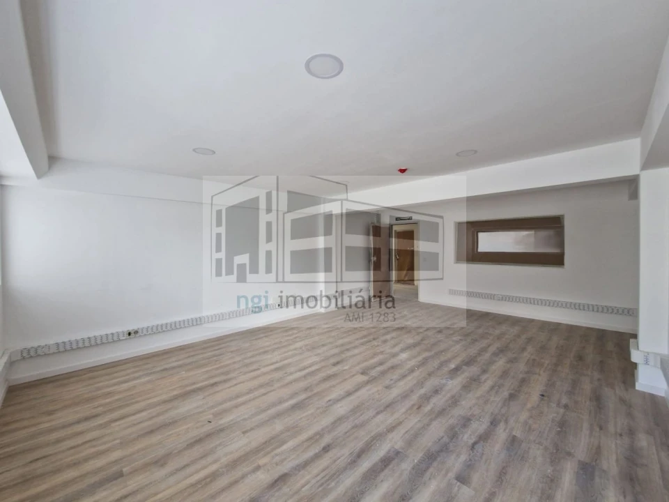 Loja para Arrendamento em Odivelas Foto 1