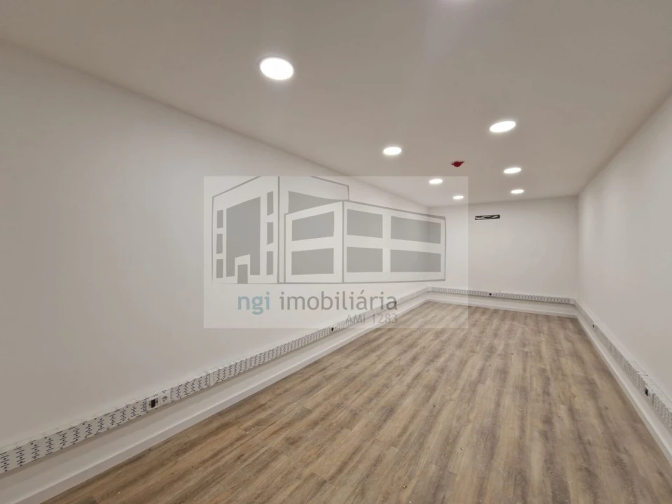 Loja para Arrendamento em Odivelas Foto 6