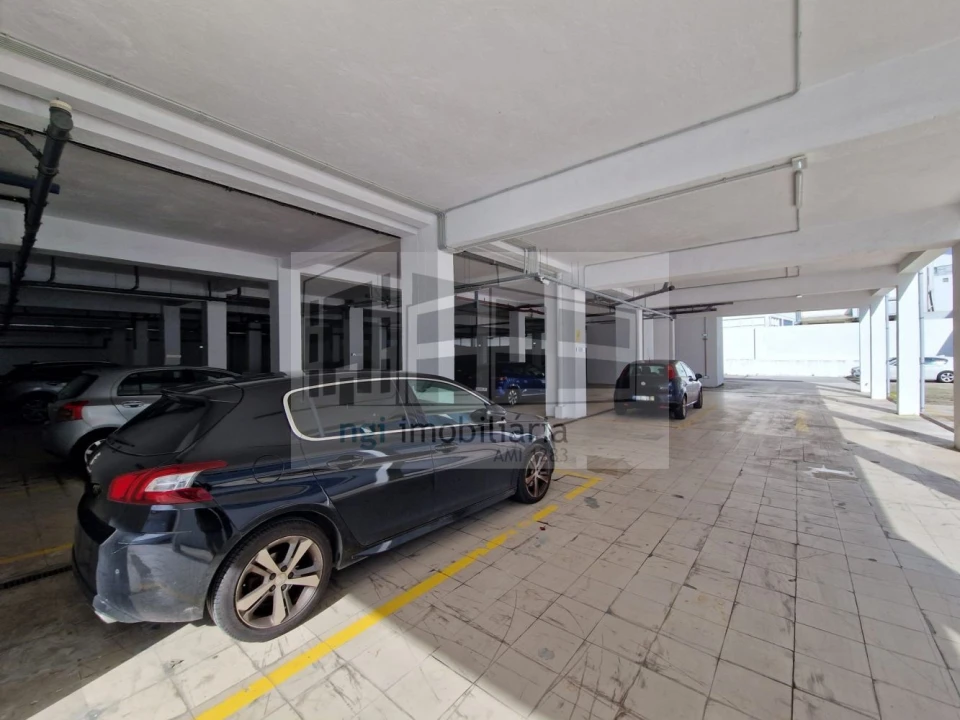 Loja para Arrendamento em Odivelas Foto 15