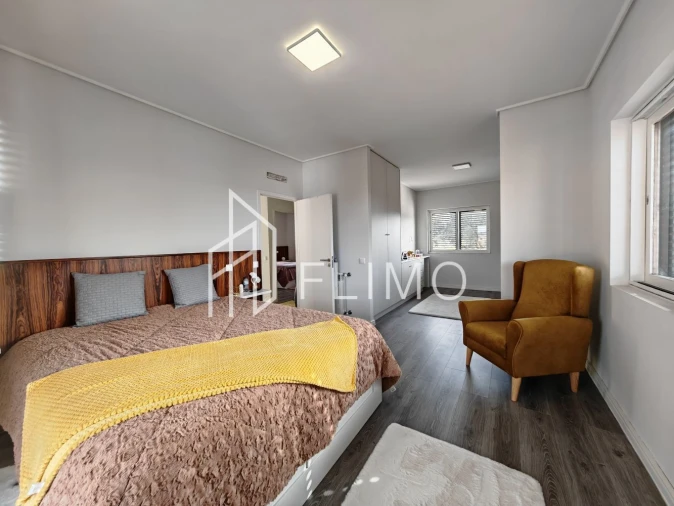 Moradia T4 para Venda em Arrifana Foto 15