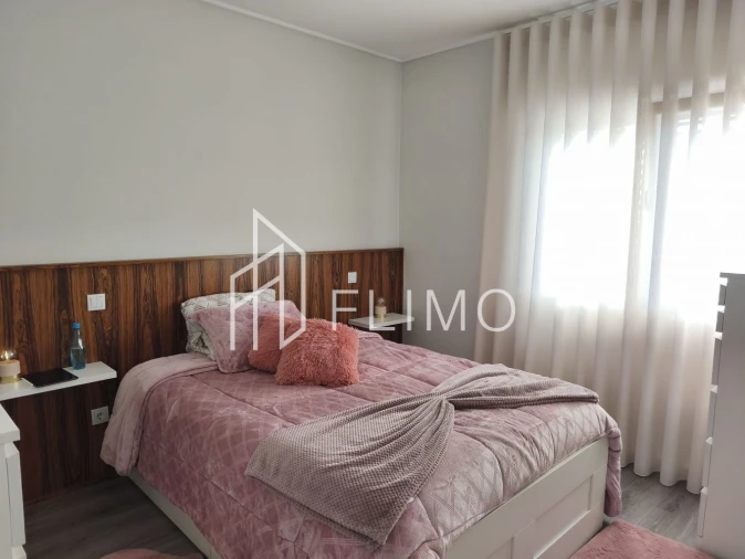 Moradia T4 para Venda em Arrifana Foto 44