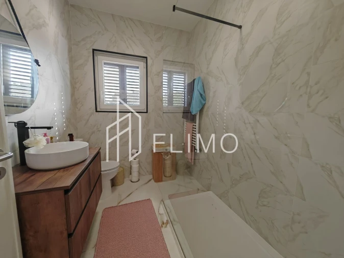 Moradia T4 para Venda em Arrifana Foto 19