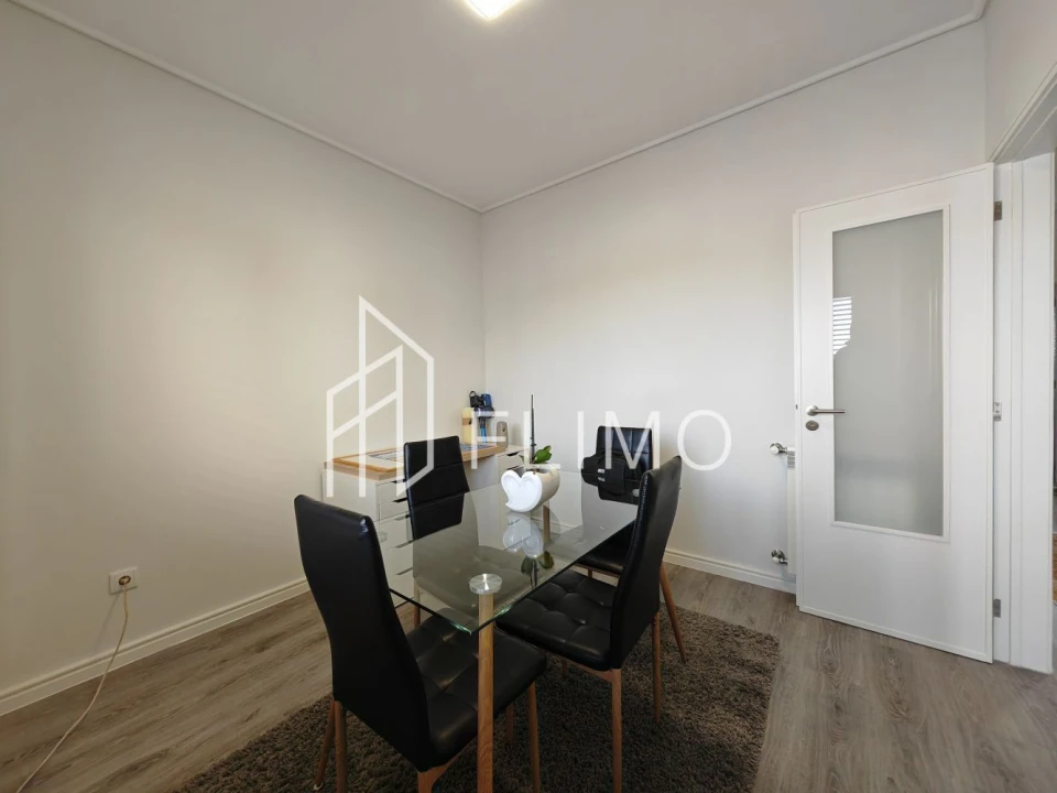 Moradia T4 para Venda em Arrifana Foto 10