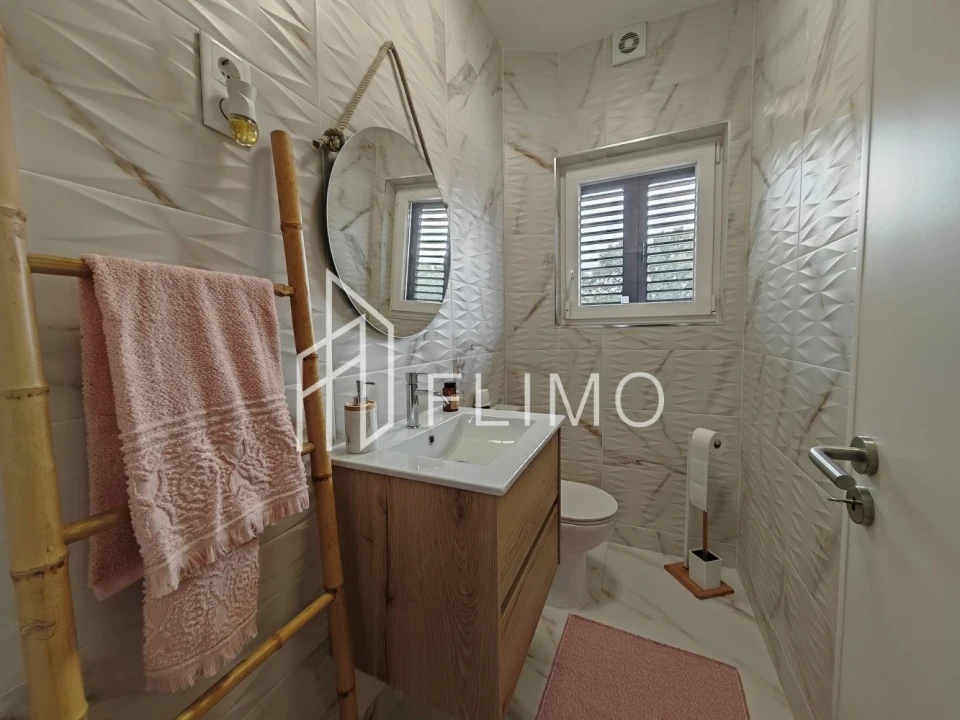 Moradia T4 para Venda em Arrifana Foto 20