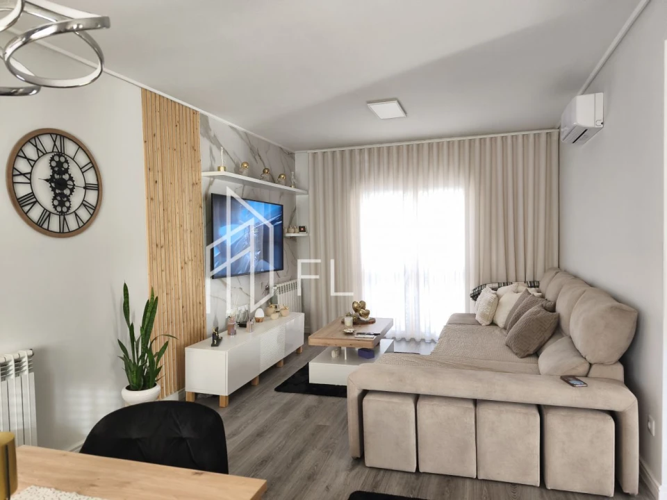 Moradia T4 para Venda em Arrifana Foto 5