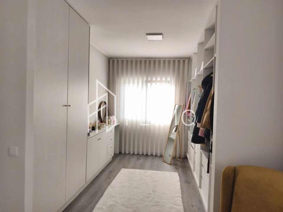 Moradia T4 para Venda em Arrifana Foto 40