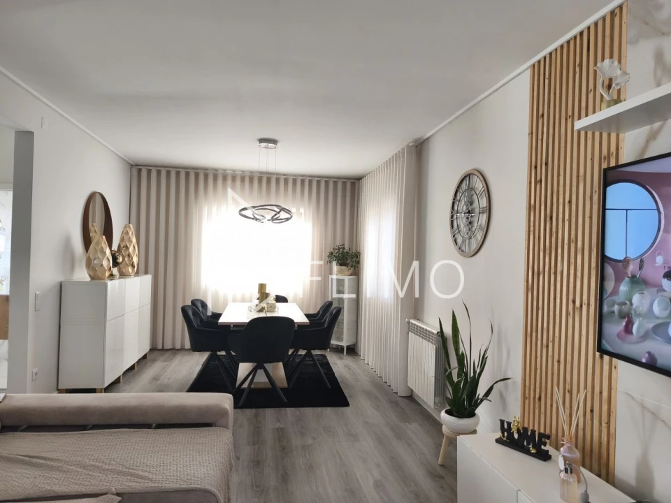 Moradia T4 para Venda em Arrifana Foto 4