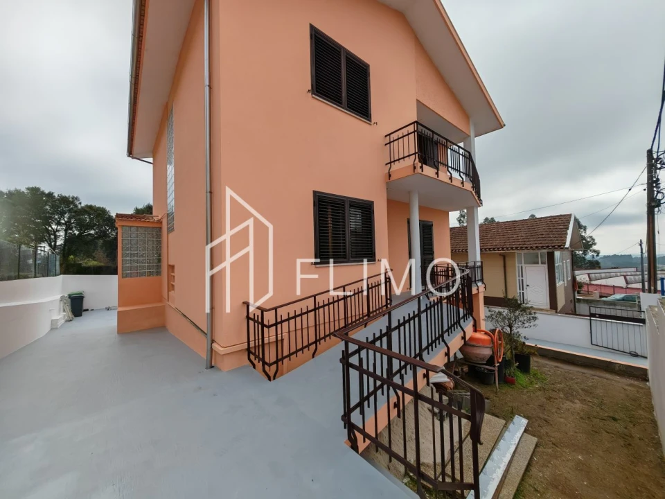 Moradia T4 para Venda em Arrifana Foto 28