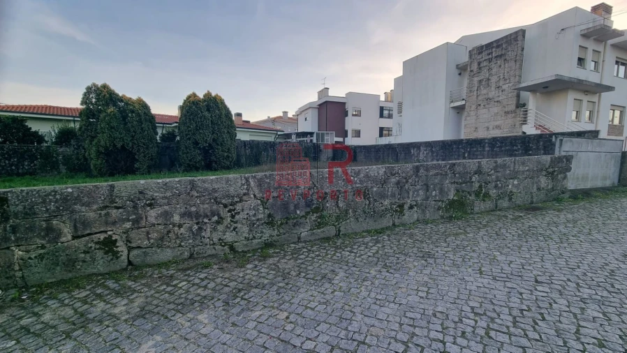 Terreno para Venda em Cidade da Maia