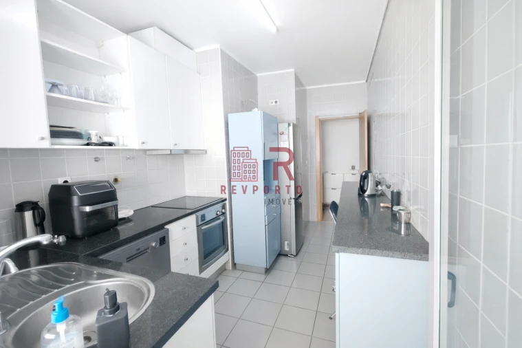 Apartamento T4 para Venda em Cidade da Maia Foto 5