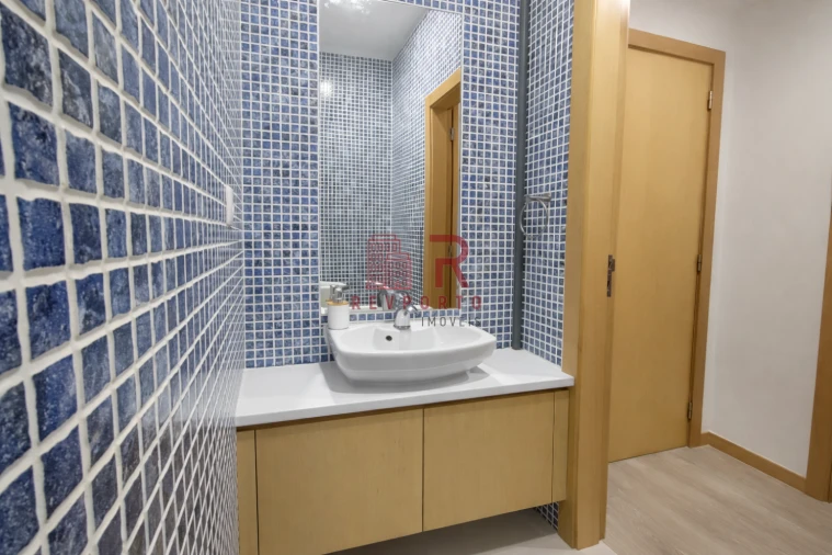 Apartamento T4 para Venda em Cidade da Maia Foto 14