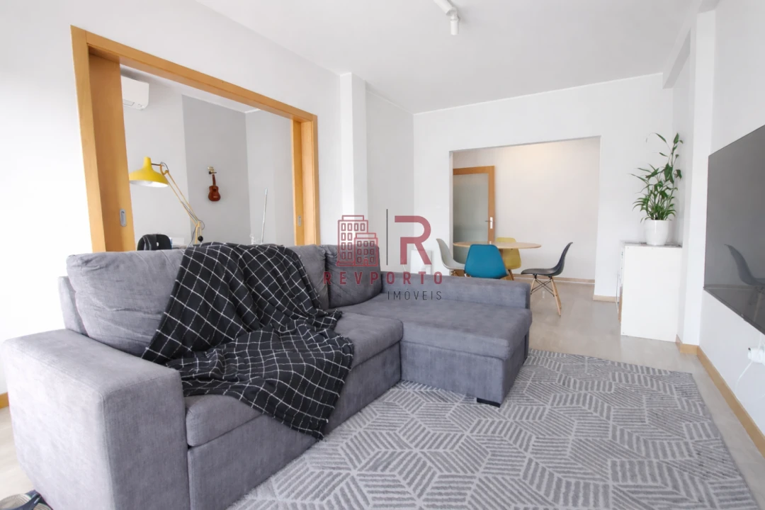 Apartamento T4 para Venda em Cidade da Maia Foto 1