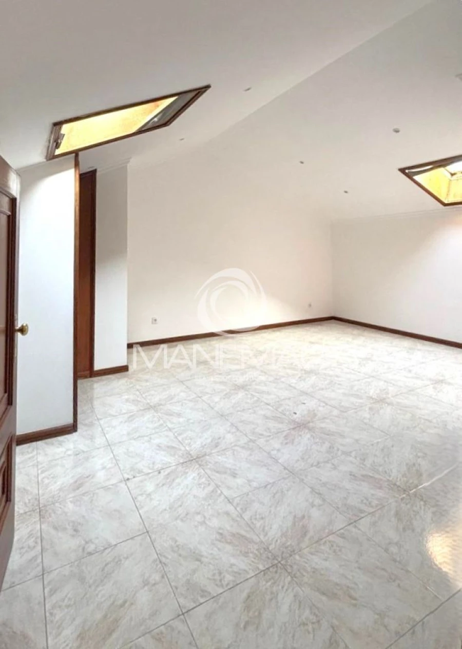 Apartamento T2 para Venda em Madalena Foto 4