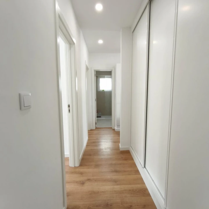Apartamento T3 para Venda em Benfica Foto 4