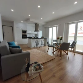Apartamento T3 para Venda em Benfica