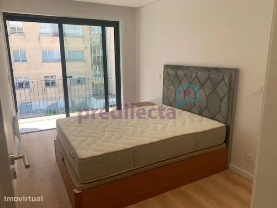 Apartamento T1 para Arrendamento em Paranhos Foto 5