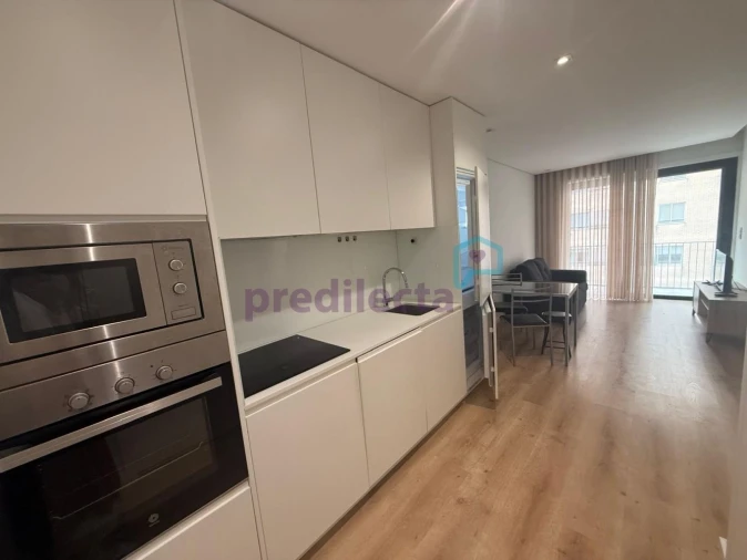 Apartamento T1 para Arrendamento em Paranhos Foto 8