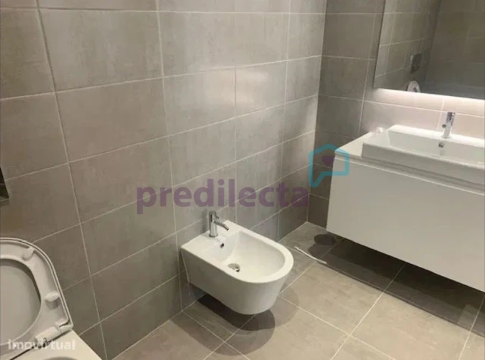 Apartamento T1 para Arrendamento em Paranhos Foto 8