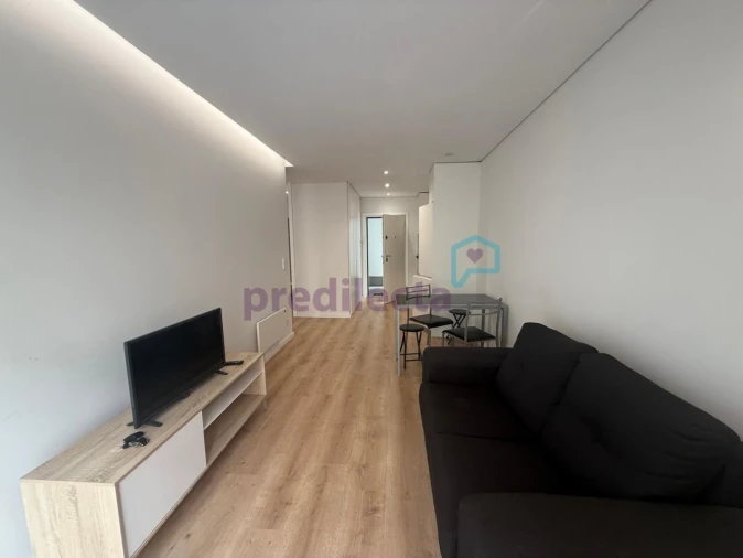 Apartamento T1 para Arrendamento em Paranhos Foto 18