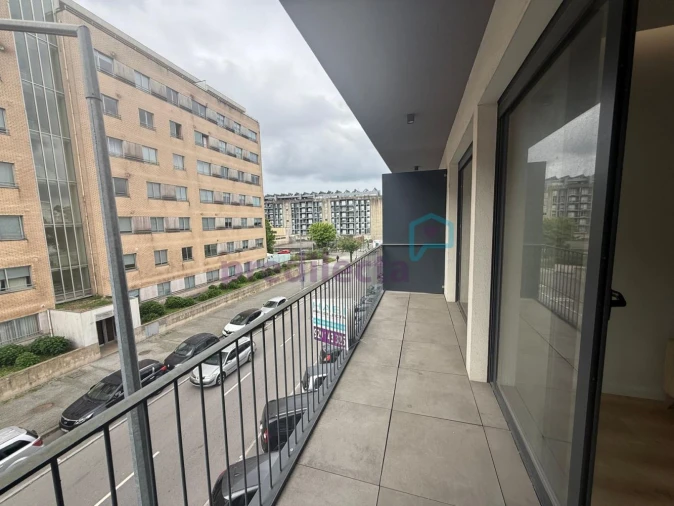 Apartamento T1 para Arrendamento em Paranhos Foto 17