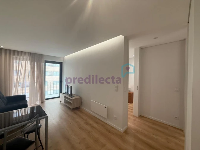 Apartamento T1 para Arrendamento em Paranhos Foto 11
