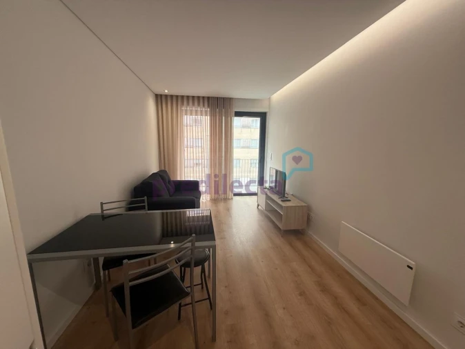 Apartamento T1 para Arrendamento em Paranhos Foto 10