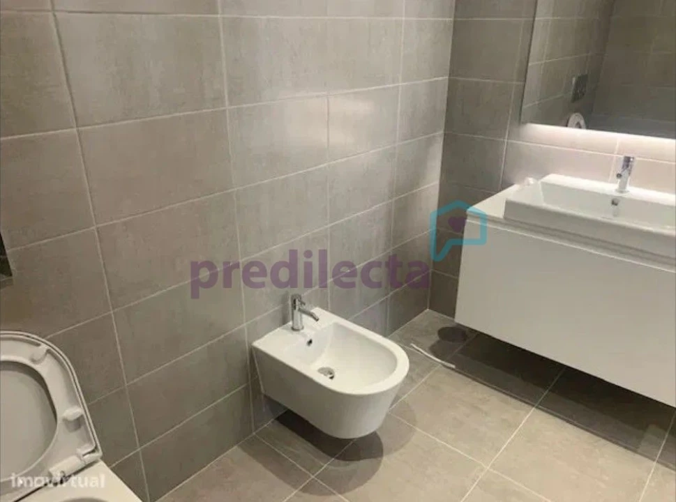 Apartamento T1 para Arrendamento em Paranhos Foto 8