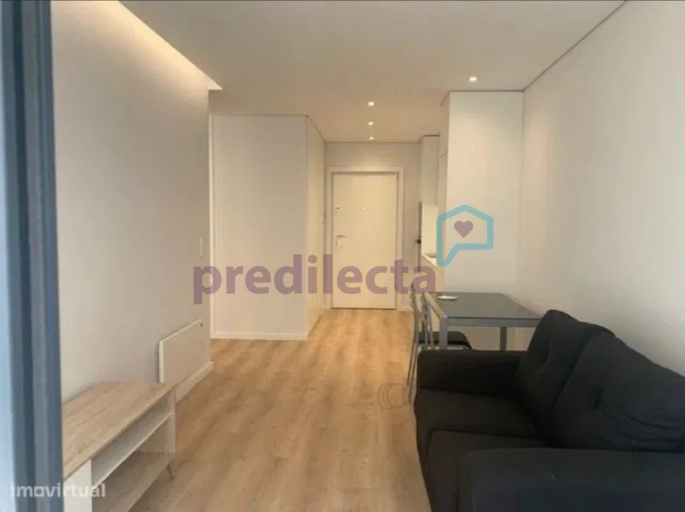 Apartamento T1 para Arrendamento em Paranhos Foto 3