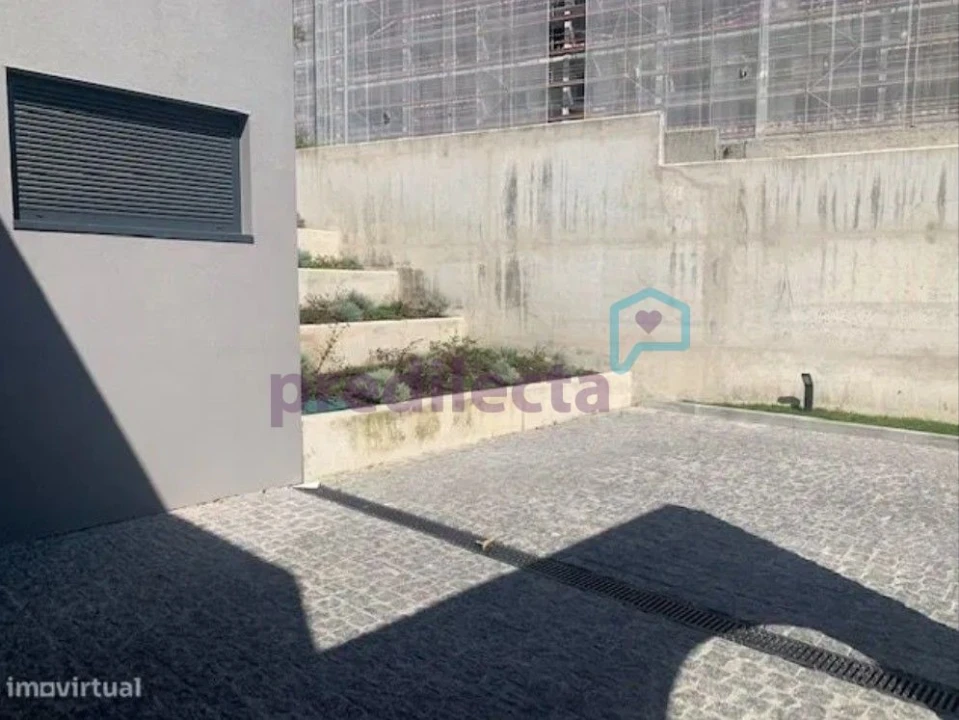 Apartamento T1 para Arrendamento em Paranhos Foto 15