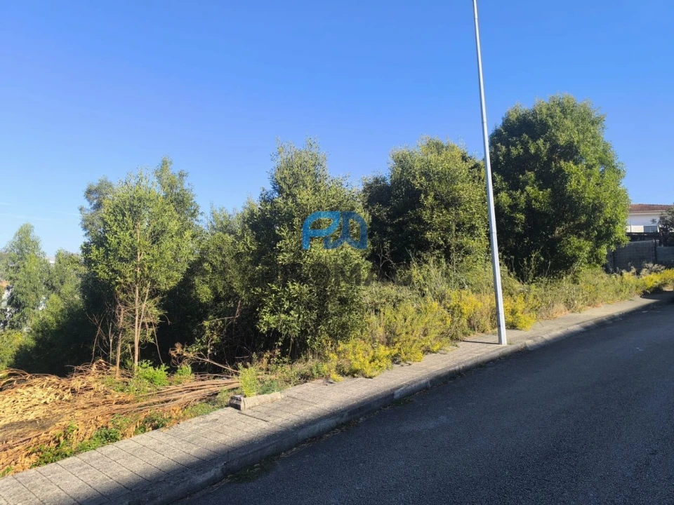 Terreno para Venda em Fânzeres e São Pedro da Cova Foto 4