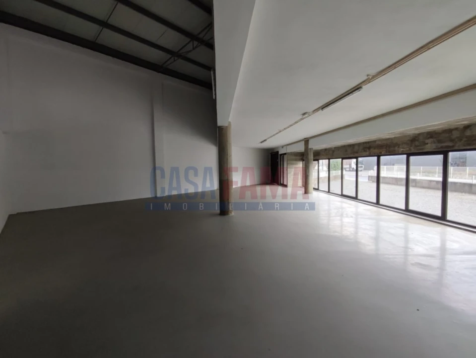Armazém para Venda em Santo Tirso, Couto (Santa Cristina e São Miguel) e Burgães Foto 10