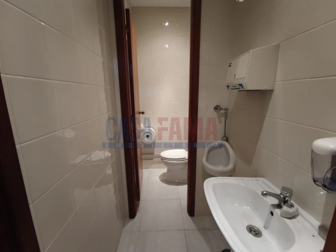 Armazém para Venda em Santo Tirso, Couto (Santa Cristina e São Miguel) e Burgães Foto 23