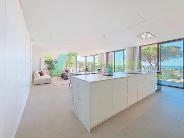 Apartamento T4 para Venda em Lagoa e Carvoeiro