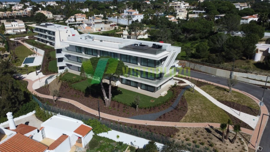 Apartamento T4 para Venda em Lagoa e Carvoeiro Foto 27