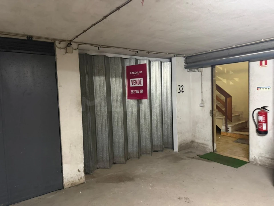 Garagem para Venda em Vila Nova de Famalicão e Calendário Foto 2