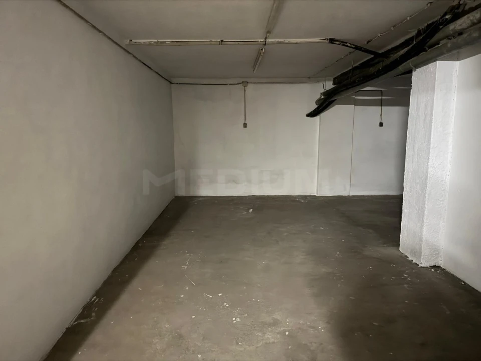 Garagem para Venda em Vila Nova de Famalicão e Calendário Foto 4