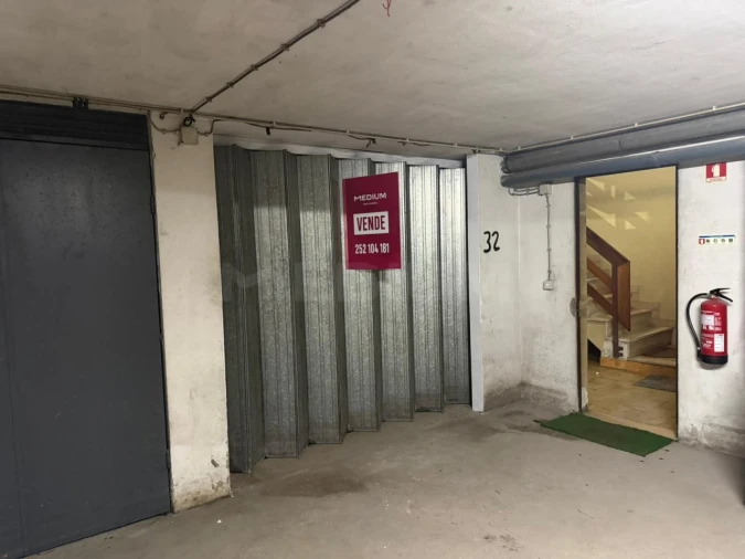 Garagem para Venda em Vila Nova de Famalicão e Calendário Foto 2