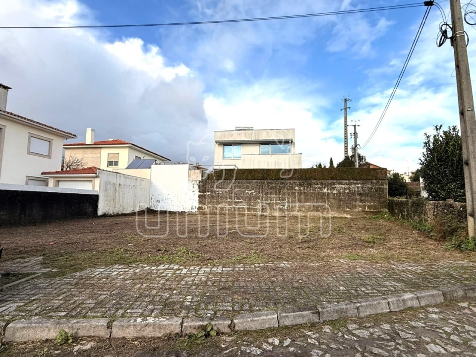 Terreno para Venda em Santa Marta de Portuzelo Foto 8